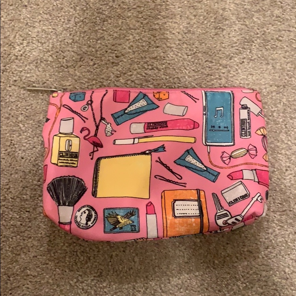 Clinique pink makeup bag- never used 💄